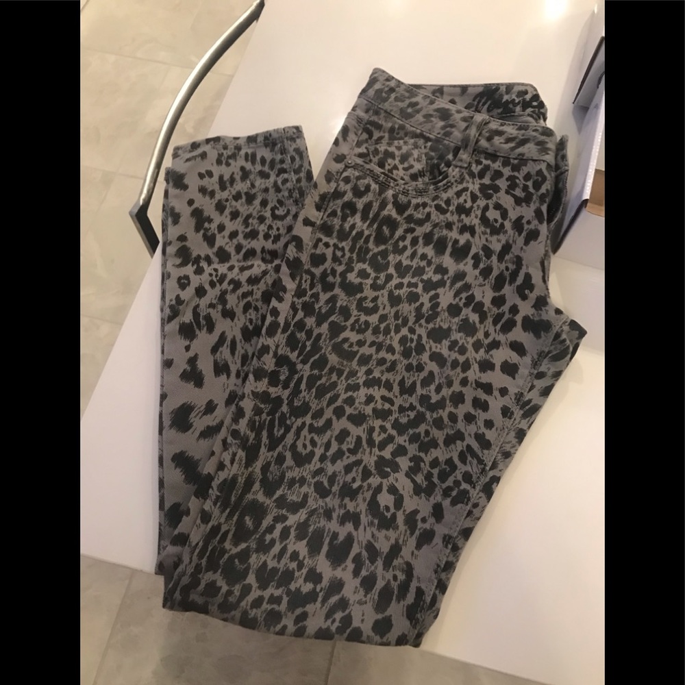 Animal print jeans